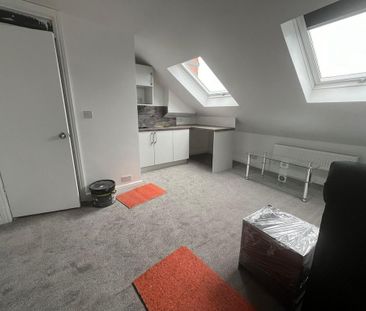 Studio to rent - Photo 6