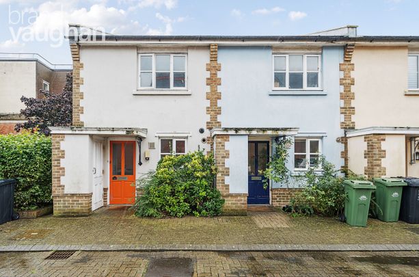 2 bedroom terraced house to rent - Photo 1