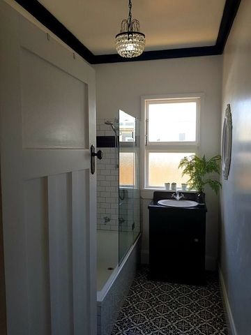 Fully furnished including power and internet - Photo 2
