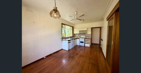 PRIME LOCATION AND IN THE ZONE!! - Photo 5