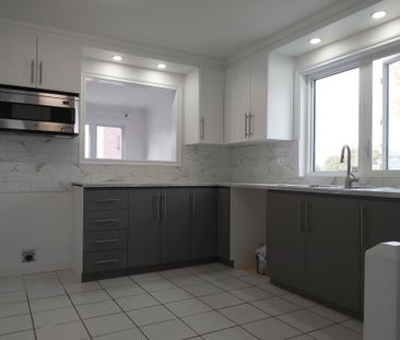 Semi-détaché Rénové Près Du Centre-ville - Photo 2