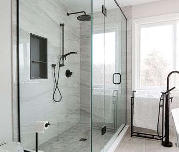 For Lease - 10 Thicketwood Boulevard, Whitchurch-Stouffville, Ontario - Photo 6