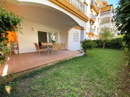 Apartamento planta baja en alquiler en Marbella, Marbella - Photo 3