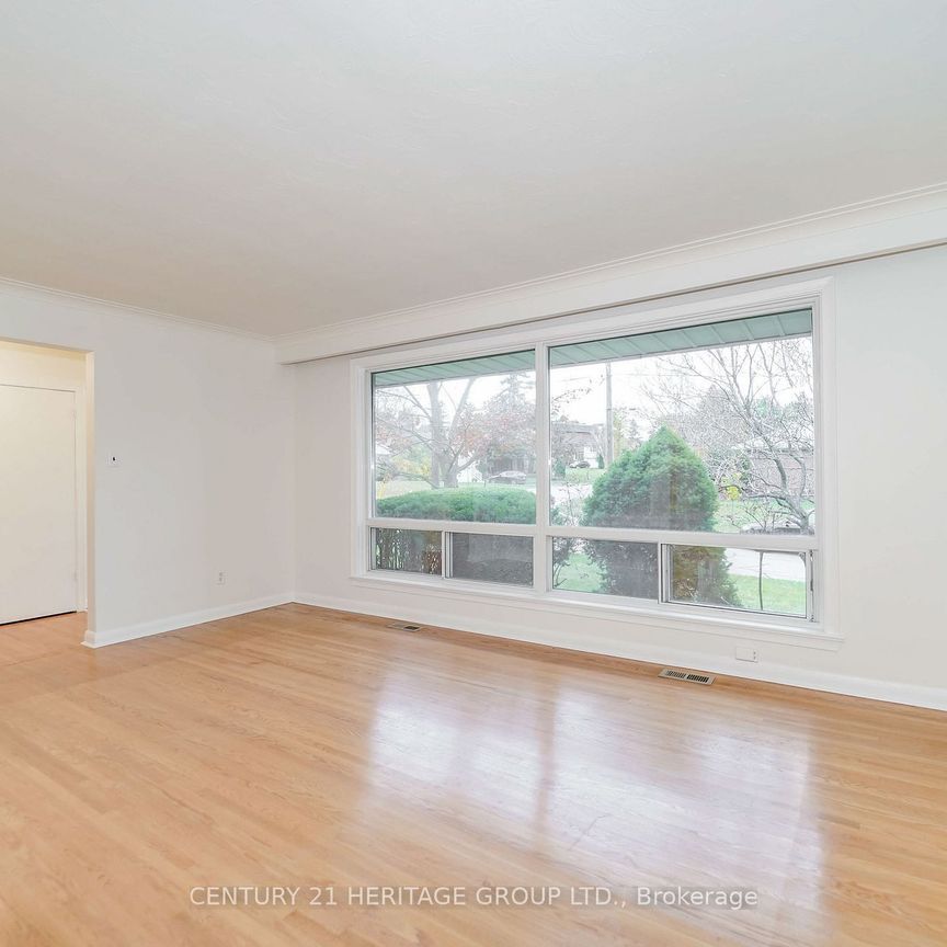 For Lease - 35 Caswell Drive, Toronto, Ontario - Photo 1