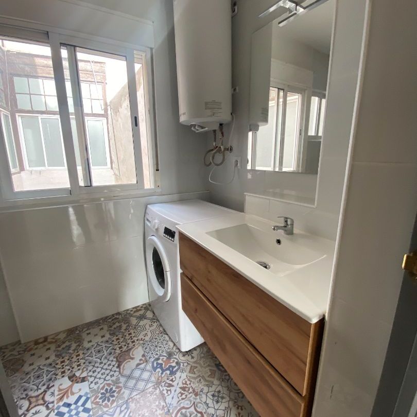 Apartamento de alquiler en Calle Lagunillas, La Merced - Photo 1