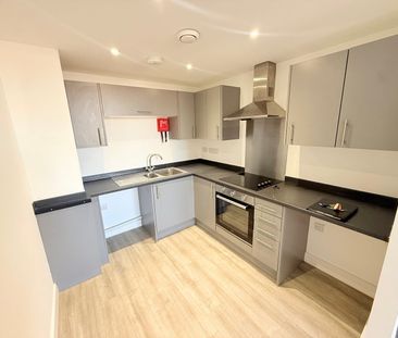 Newton Road, Yeovil, Somerset - Photo 3