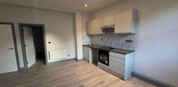 Crowborough Hill, Crowborough, TN6 - Photo 2