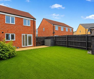 3 bedroom semi-detached house to rent - Photo 3