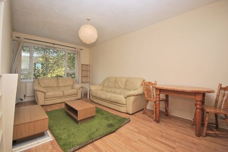 Flat to rent - Orb Street, London, SE17 - Photo 4