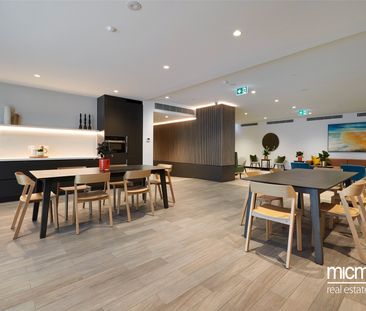 802/81 City Road - Photo 2