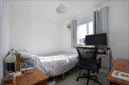 4 bedroom detached house to rent - Photo 5