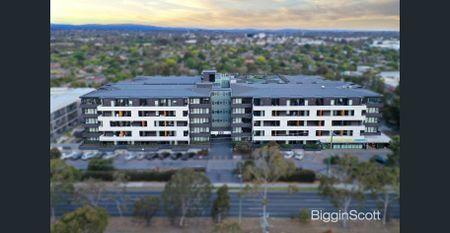 A Walk to Monash University - Photo 2