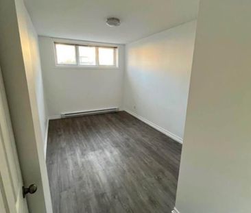 Appartement de 2 chambres et 1 salle de bain (4 1/2) à louer - Photo 4