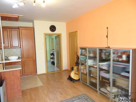 Pronájem bytu 2+kk 63 m2 - Fotografie 4