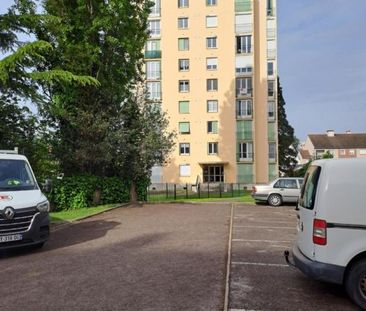 F2 RENOVE PARKING FACILE RUE LAENNEC - Photo 4