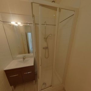 Appartement T1 A Louer - Lyon 4eme Arrondissement - 32.47 M2 - Photo 3