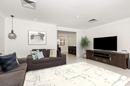 MODERN 3 BEDROOM HOME - Photo 2