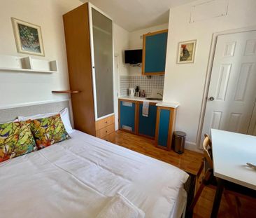 Flat 402 Fulham Palace Road, Fulham W6 9HH - Photo 2