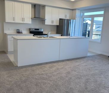 For Lease - 55 lomond Lane, Kitchener, Ontario - Photo 4