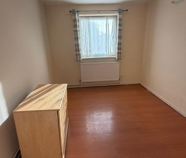 3 Bed Maisonette, Cowbridge Lane, IG11 - Photo 3