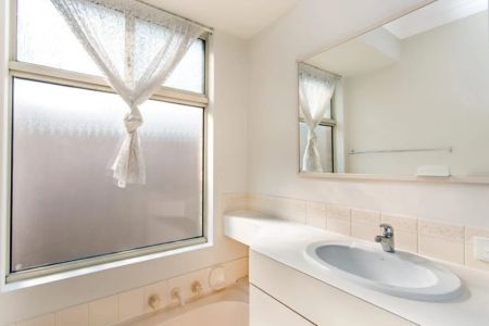 4 Bedroom, 2 Bathroom Family Home in Murdoch - Photo 3