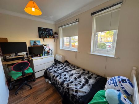 110 Bradshaw Road, Chichester - Photo 3