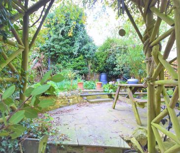 5 bedroom semi-detached house to rent - Photo 4