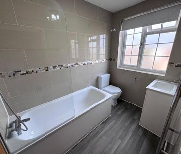 3 bedroom apartment to rent - Photo 6