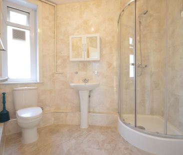 1 bedroom in a flat share to rent - Photo 5