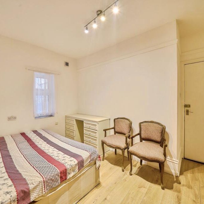 2 bedroom maisonette to rent - Photo 1