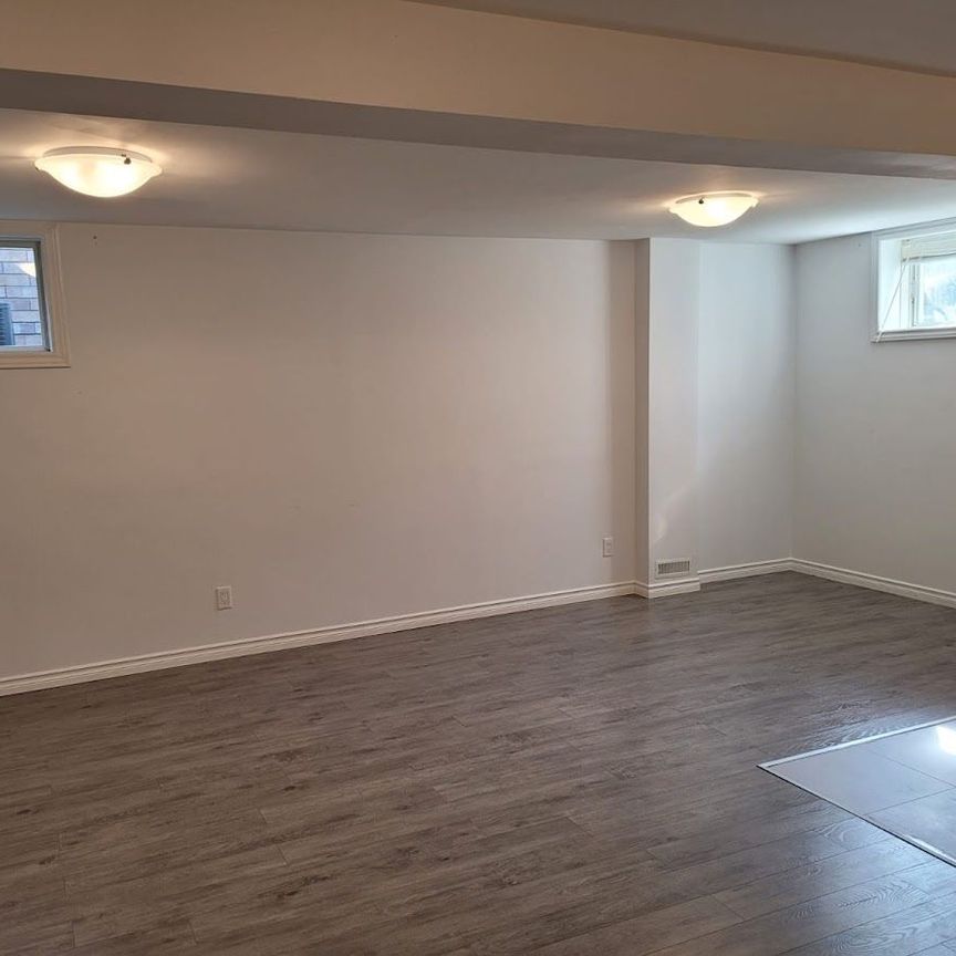 For Lease - 197 Hanmer Street, Barrie, Ontario - Photo 1