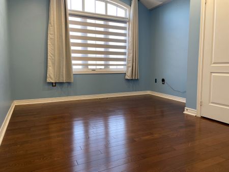 For Lease - 80 Laurentide Crescent, Brampton, Ontario - Photo 4