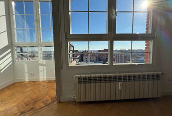 Calle de Tribaldos, Madrid, Community of Madrid 28043