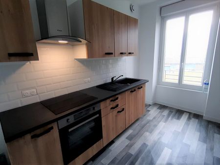 Location Appartement 5 pièces 98m² - Photo 4