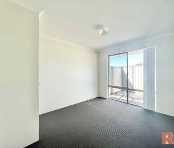 3 Bedroom Dual Key Property in a Great Location - Photo 6