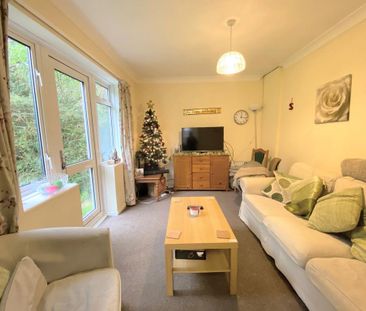 4 bedroom semi-detached house to rent - Photo 6