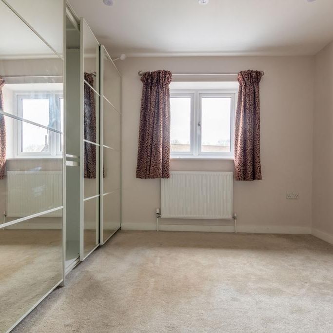 2 bedroom end of terrace house to rent - Photo 1