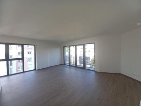 : Appartement 63.7 m² à ST ETIENNE - Photo 3