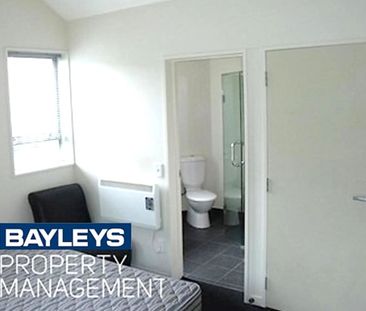 Ensuite Room in walking distance of Gardens - Photo 5