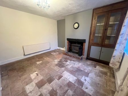 2 bedroom semi-detached house to rent - Photo 2