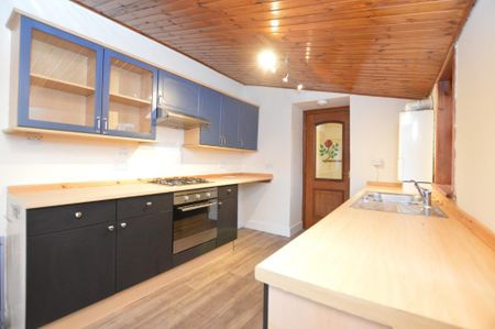 4 bedroom terraced house to rent - Photo 4