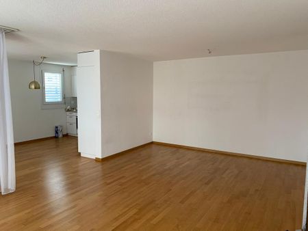 2.5 Zimmer, 73 m², 2. Stock - Photo 3