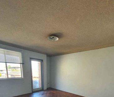 6/47 Hamilton Road, Fairfield NSW 2165 Top Floor Unit Within Walkin... - Photo 4