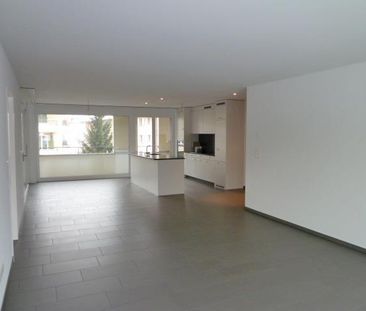 Modernes, zentrales Wohnen mit grosser Loggia (23m²) - Photo 2
