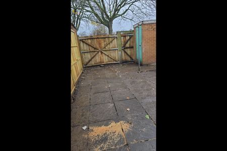 2 Bed Semi-Detached House, Thomas Close, NG3 - Photo 3