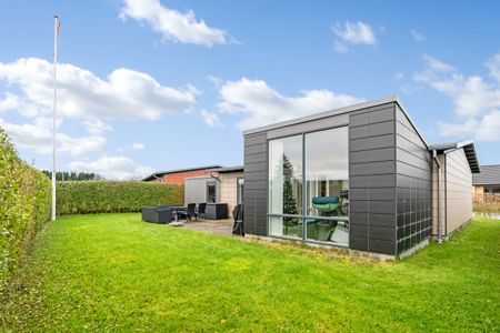 Skønt og rummeligt rækkehus med lukket have - Foto 4