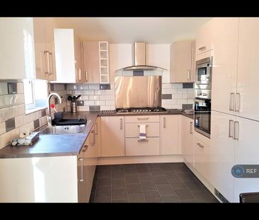 1 bedroom in a house share to rent - Photo 4