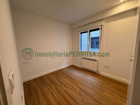 Apartamento de alquiler en Benito Corbal, Zona de Plaza de Barcelos - Photo 4
