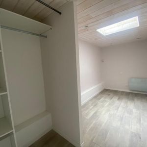 Location Appartement 3 pièces TOULON 83000 - Photo 2