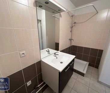 Location Appartement 2 pièces 41m² BOURG EN BRESSE 01000 - Photo 6
